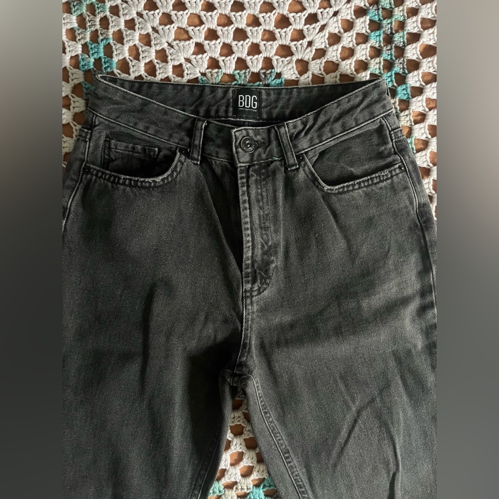 Urban outfitters black mom jeans